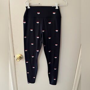 Spiritual Gangster women’s heart leggings size large